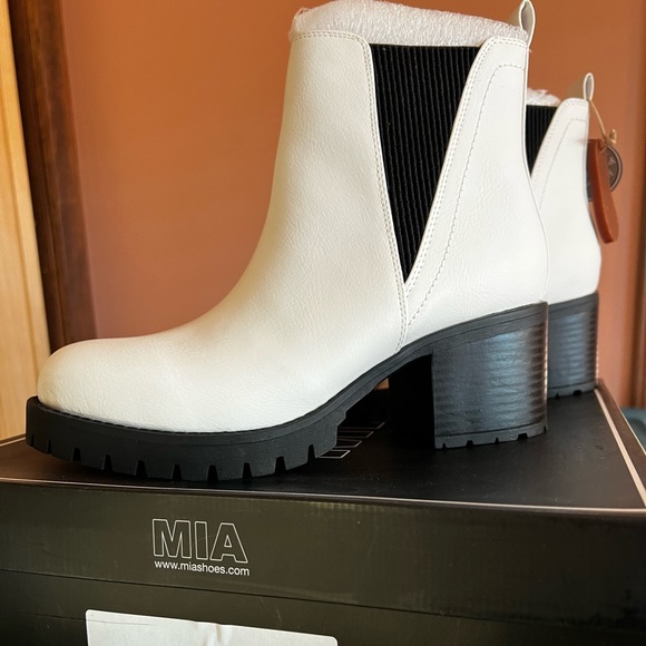 MIA Shoes - NWT White & Black Leather Booties